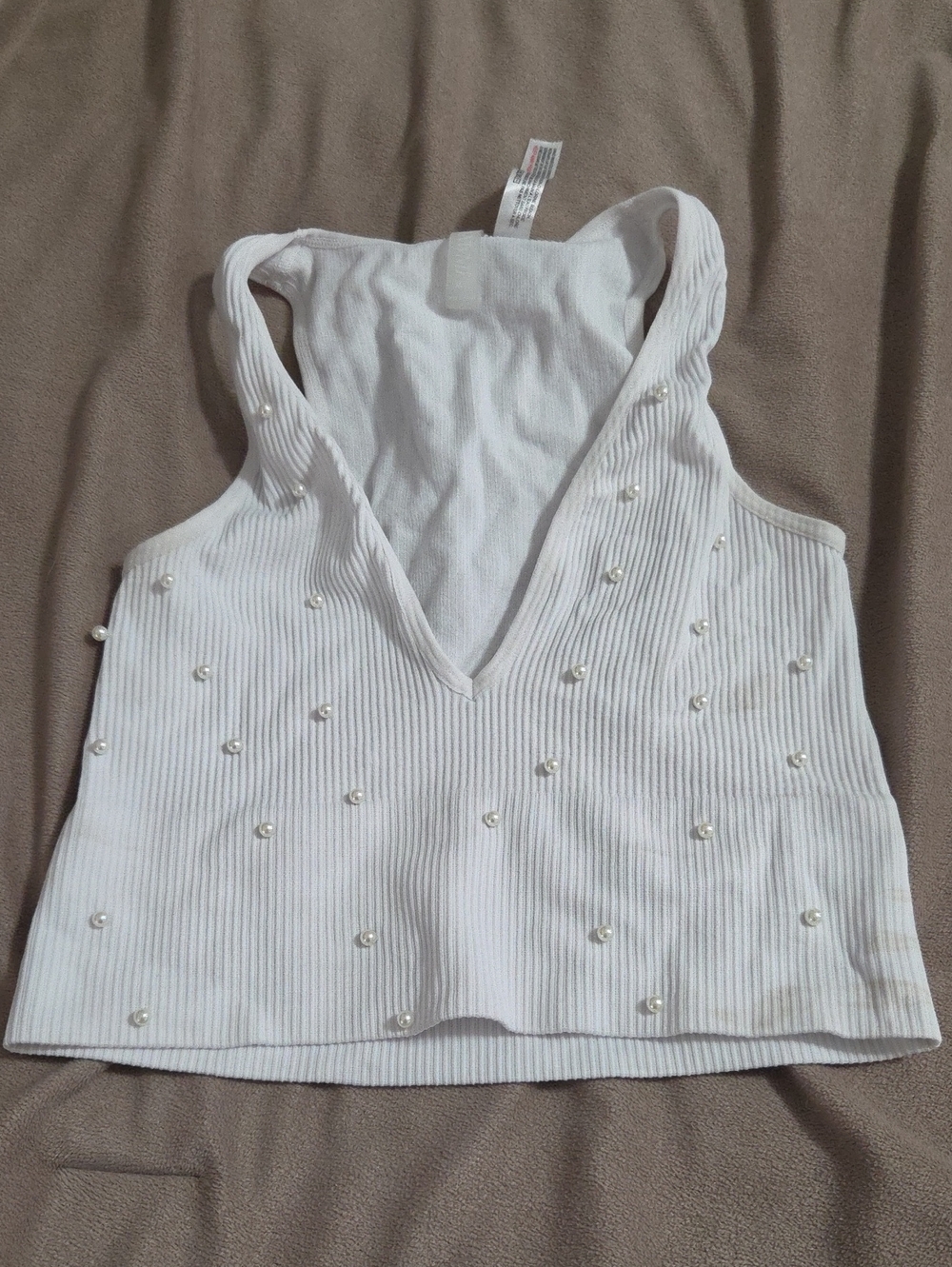 Pearl-Embellished White Ribbed V-Neck Crop Tank